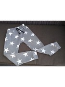 baggy spodnie dresowe r. 110 / 116 w gwiazdki