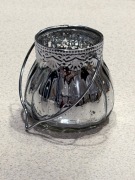 Szklany srebrny świeczniczek na tealight