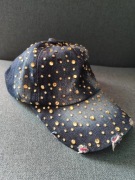 Czapka z daszkiem z diamencikami