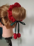 Czerwona scrunchie tulipany 