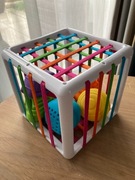 Fat Brain Toys - Kostka elastyczna/sorter 