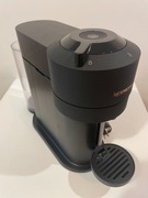 Ekspres do kawy na kapsułki Nespresso Vertuo Next GDV1 uszkodzony