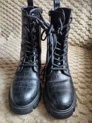 Czarne lakierowane workery na platformie,botki ,37