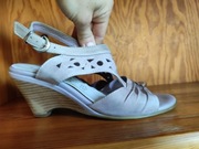 Marco Tozzi sandały ze skóry na koturnie wygodne stabilne lekkie 