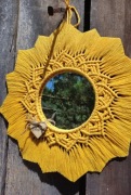Makramowe lusterko w stylu Boho w kolorze żółtym