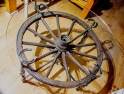 Stolik szklany (koło wozu)