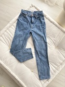 Jeansy Pull&Bear mom fit high waist jasny denim XS 34 prosta nogawka