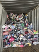 Używana Odzież z Irlandii i Danii – Najwyższa Jakość