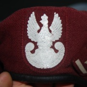 Beret desantu. Orzeł sitodrukowany. Stopień z lat 80