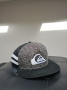 Czapka z daszkiem fullcap snapback QuikSilver wentylowana 