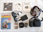 Aparat fotograficzny CANON EOS 30D lustrzanka. Body plus dodatki.
