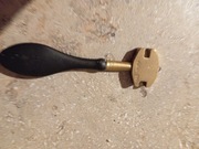 Porządki domowe nożyk do szyb 