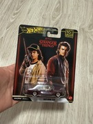 Hot Wheels Premium BMW 733i Stranger Things