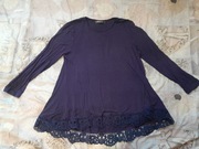 Bluzka granatowa z gipiurą rozm.L