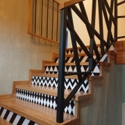 schody drewniane na beton , samonośne 