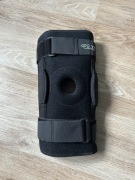 Orteza stawu kolanowego 4fizjo ze stabilizatorem rzepki