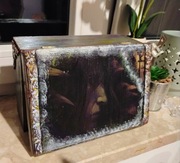 Skrzynka Drewniana Handmade Fantasy – Gothic Mixed Media – 20x13 cm