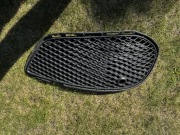 W 205 prawa kratka zderzaka przedniego komplet