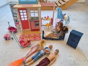 Domek dla lalek Barbie, konik, lalki Barbie