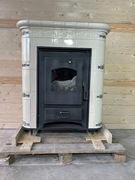 Kominek kaflowy z płaszczem wodnym zdobiony B MAX 