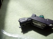 BOSCH CZUJNIK DOŁADOW. NISSAN ALMERA  N16 1,5 dci