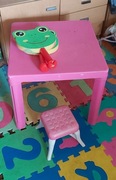 Stolik plastikowy dla dziecka z krzesełkiem 