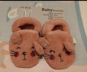 Nowe buciki kapcie niemowlęce rozmiar 18 19 różowe 