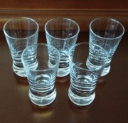 Krosno Kieliszki do wódki 7 elementów 30 ml 6 sztuk kieliszków z podstawką