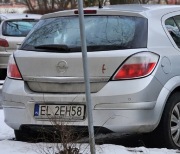 Zderzak tył tylny Astra 3 H hatchback 5d czujniki PDC srebrny Z167