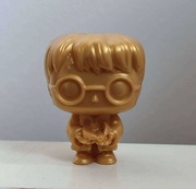 Harry Potter złoty figurka Kinder Joy