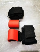 Solidne haki treningowe na nadgarstki, antypoślizgowe metalowe, para (2szt)