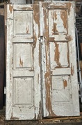 Stare drewniane drzwi „do ogrodu”