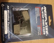 Nowe połmetaliczne okładziny do hamulców Formuła Theo one/R1/Mega