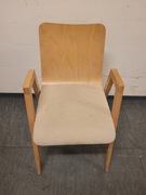 Krzesła do restauracji bistro 