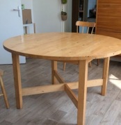 Stół sosnowy z litego drewna okrągły, Rozkładany 130 cm 