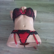 Biustonosz damski i stringi z paskami do pończoch     F 