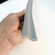 Samoprzylepna uszczelka do okien i drzwi Siwa 1m