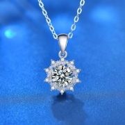 Srebrna Zawieszka Wisiorek na Święta 925 Płatek Śnieżynka Moissanit