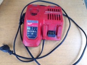 Ładowarka Milwaukee M12-18FC szybka 
