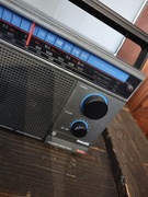 Czterozakresowe radio przenośne PHILIPS D2244 z lat 80-tych