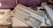 Commodore Amiga 1200 z CDROM SCSI Squirrel (Unikat), 2+8MB, CF Workbench