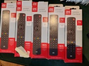 Pięć pilotów uniwersalnych One For All URC1210 