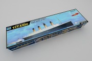 Titanic Trumpeter 1:200 model zapakowany