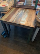 Stolik z drewna, Indie