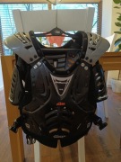 Buzer zbroja kross enduro 