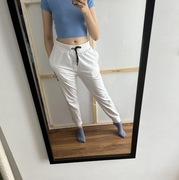 białe oldschoolowe dresy spodnie guess M 38 