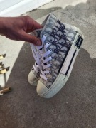 Licytacja oryginalnych butów Dior B23 High Black White Oblique