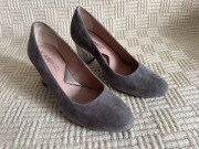 Karino czółenka zamszowe szare rozmiar 39