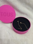 Tous piękne nowe kolczyki z misiem 