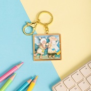 Moments side hug sky keychain 